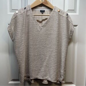 Jones New York Textured Women’s  Top With Buttons V Neck Short Sleeve Sz. XXL